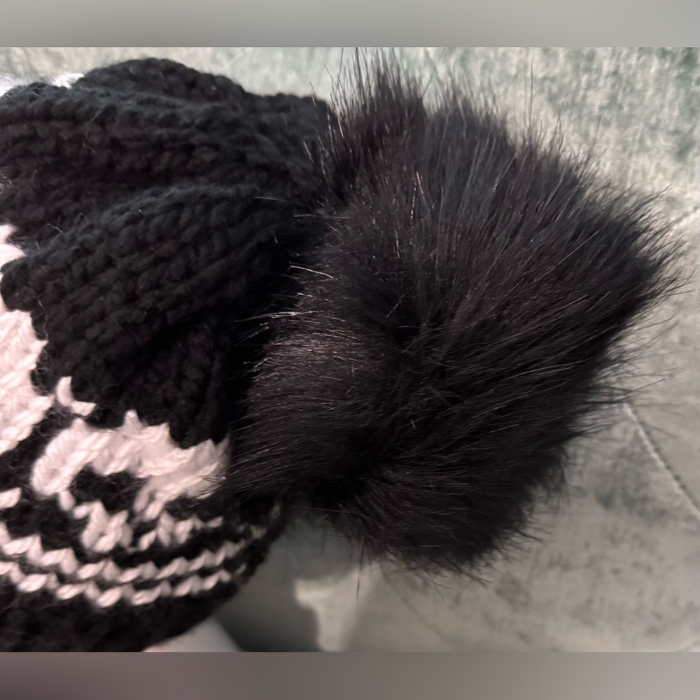 Handmade Hand Crafted Adult Knit Skull hat black and white - Picture 3 of 6